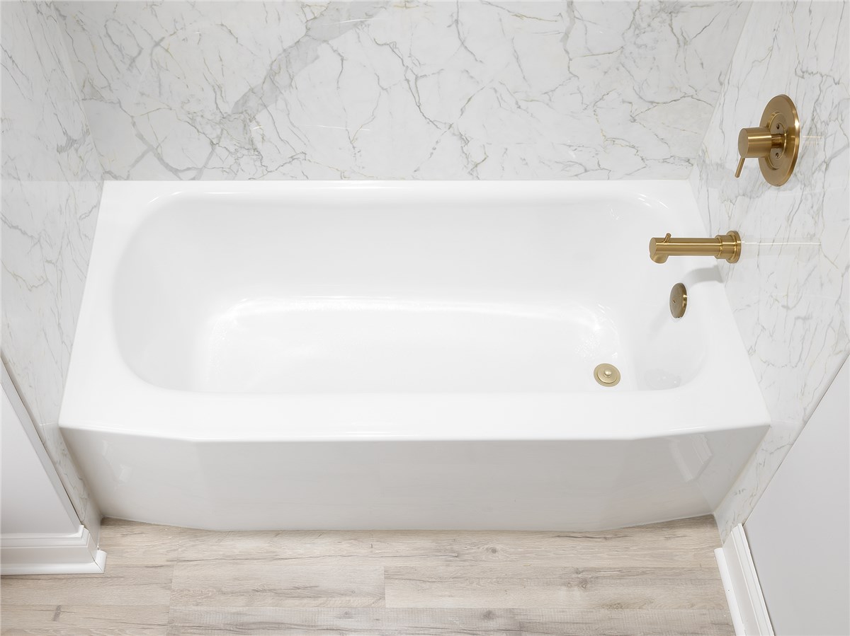 Bathtubs | Bathtub Remodeling Product | BCI Acrylic