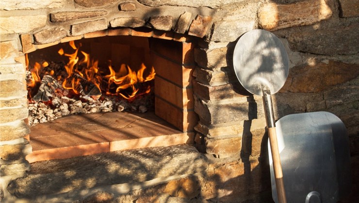 Outdoor Kitchens - Outdoor Pizza Ovens Photo 1