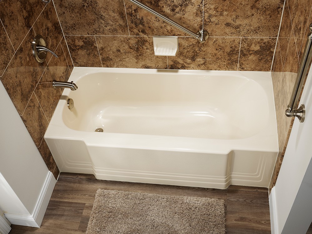 Different Types of Bathtub Liners for a Bathroom Makeover