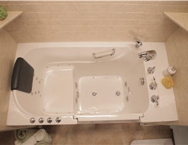 Baths - Spas & Whirlpool Tubs Photo 4